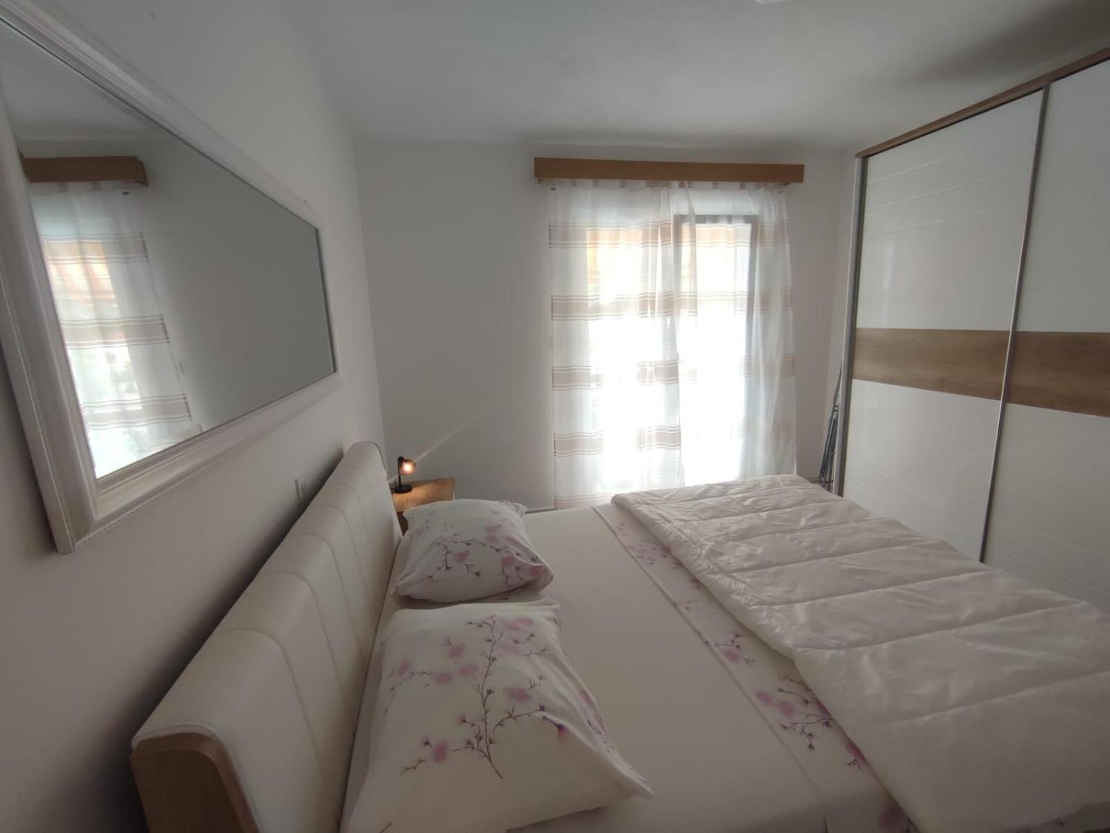 Apartments Laus Zavalatica Dış mekan fotoğraf