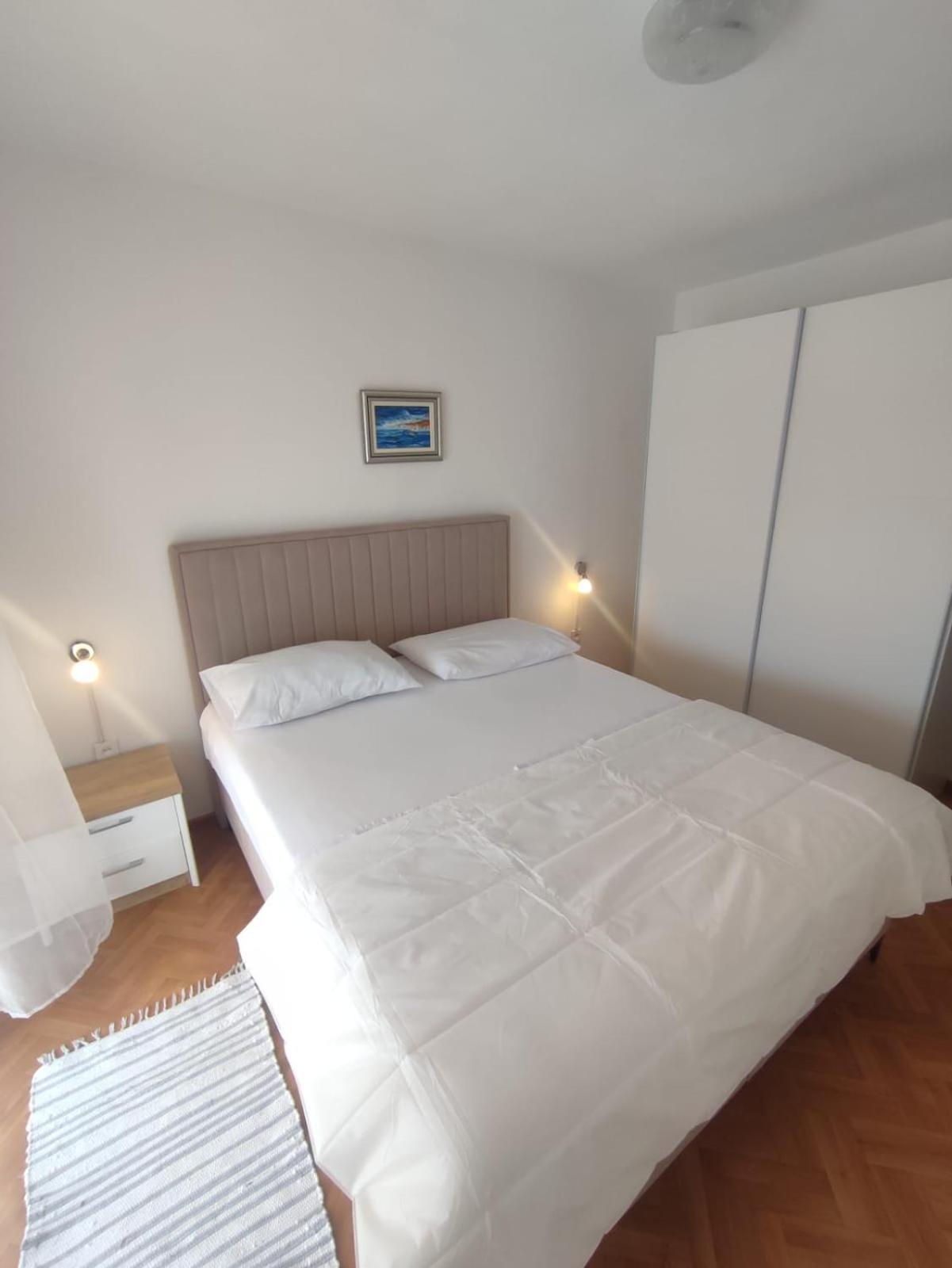 Apartments Laus Zavalatica Dış mekan fotoğraf