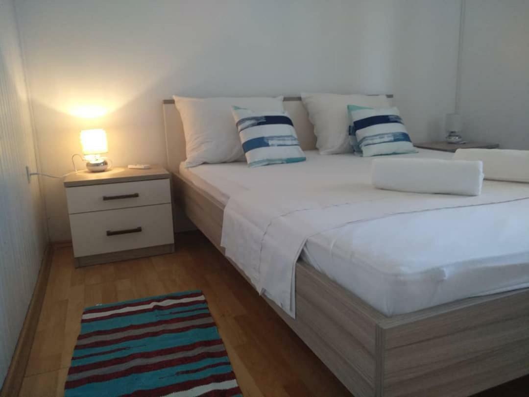 Apartments Laus Zavalatica Dış mekan fotoğraf